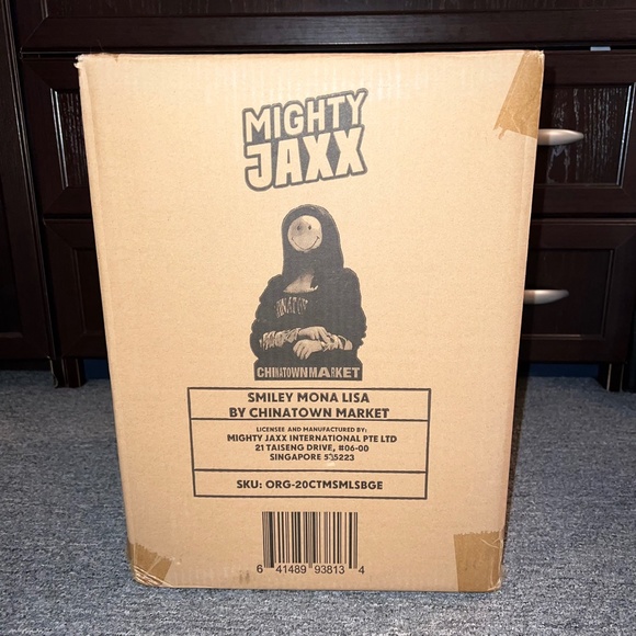 CHINATOWN MARKET x MIGHTY JAXX Smiley Mona Lisa Vinyl Collectible Art Toy NIB - Picture 7 of 15